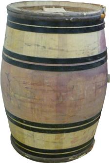 Oak barrel with chestnut bands