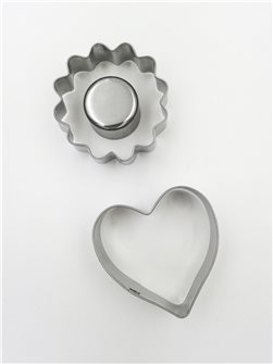 Set of 2 flower and heart cookie cutters 5 cm